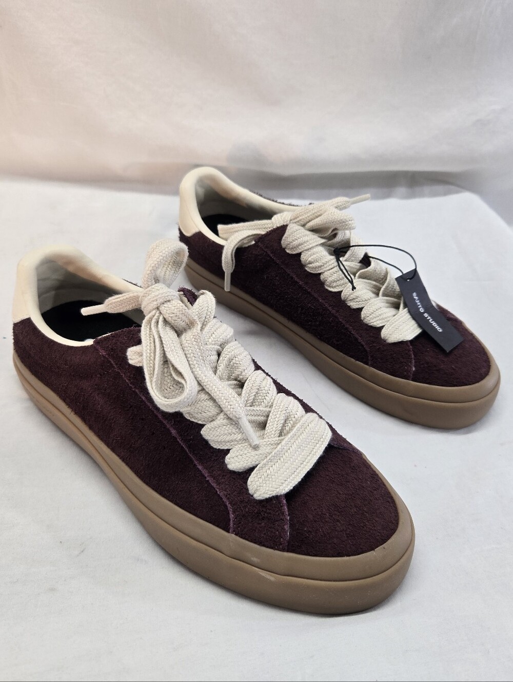 Santo Studio Men's 7, Women's 8.5 Burgundy Suede Sneakers Shoes New